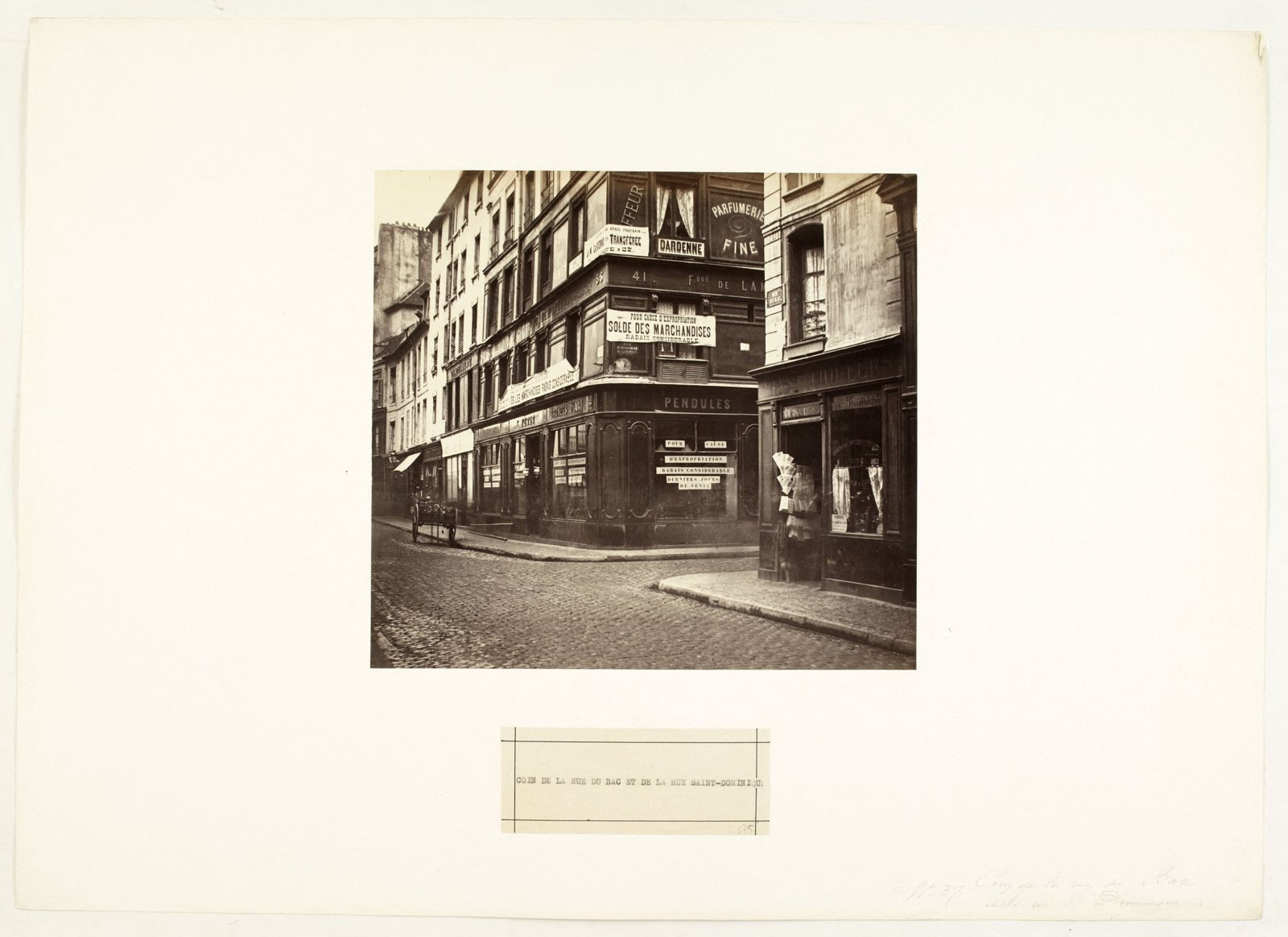 Photographie ancienne d’un angle de la rue du Bac